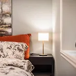 Rosen Apartment *