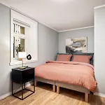 Rosen Apartment