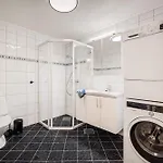 Rosen Apartment *