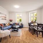 Rosen Apartment