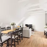 Rosen Apartment *