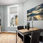 Rosen Apartment *