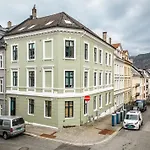 Rosen Apartment