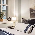 Rosen Apartment *