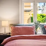 Rosen Apartment *