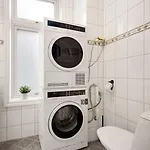 Rosen Apartment *