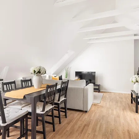 Rosen Apartamento *